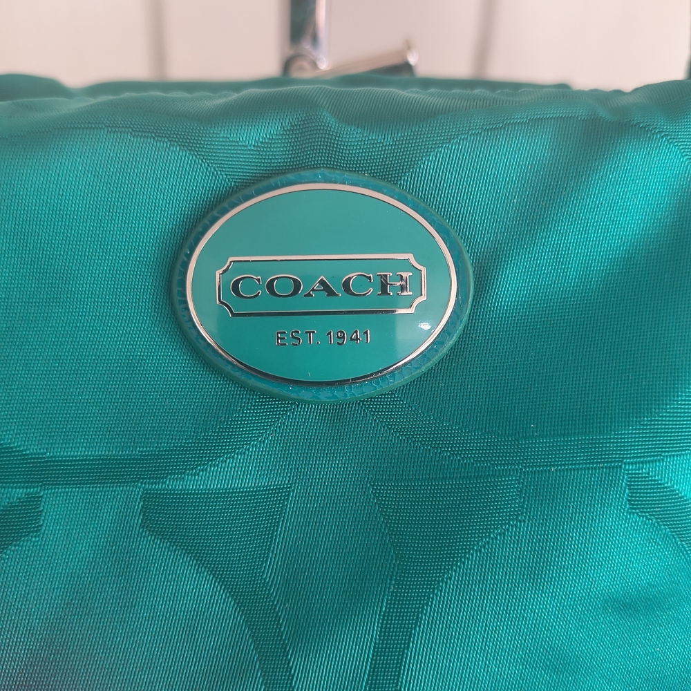 Coach Green Tote Bag with Pink Accent - Picture 3 of 16